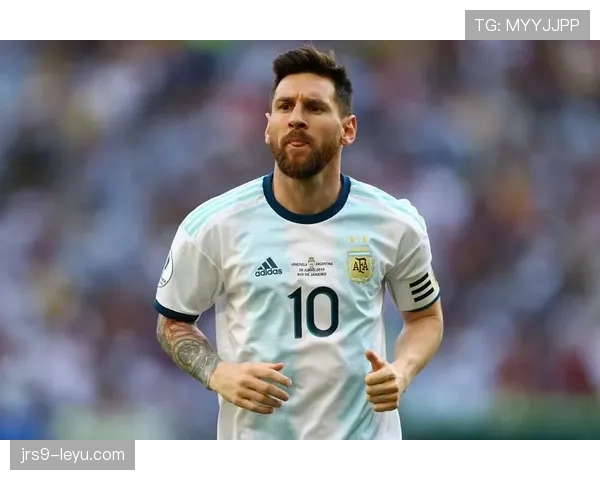 梅西以战术自由人身份激活全队,状态回暖引领球队新篇章 梅西以战术自由人身份激活全队,状态回暖引领球队新篇章