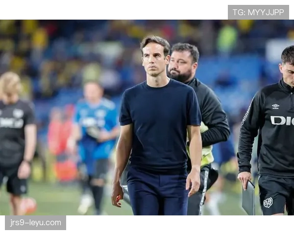 埃斯帕尼奥尔重返西甲，新赛季蓄势待发引期待