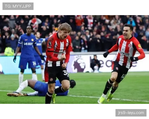 曼联战术体系缺乏稳定性,对球队表现形成制约,稳定性面临考验 曼联战术体系缺乏稳定性,对球队表现形成制约,稳定性面临考验